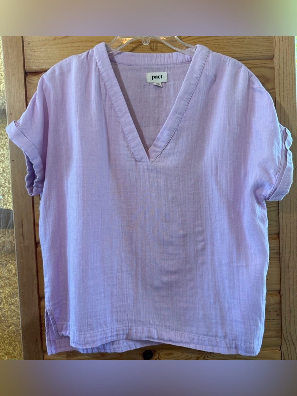 Pact Lavender V-Neck Short Sleeve Shirt XS/S